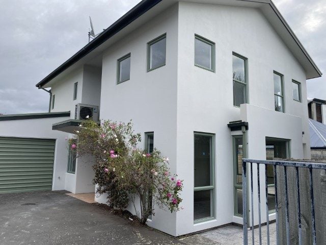 49 Parade Court, Addington, Christchurch - Carousel 2