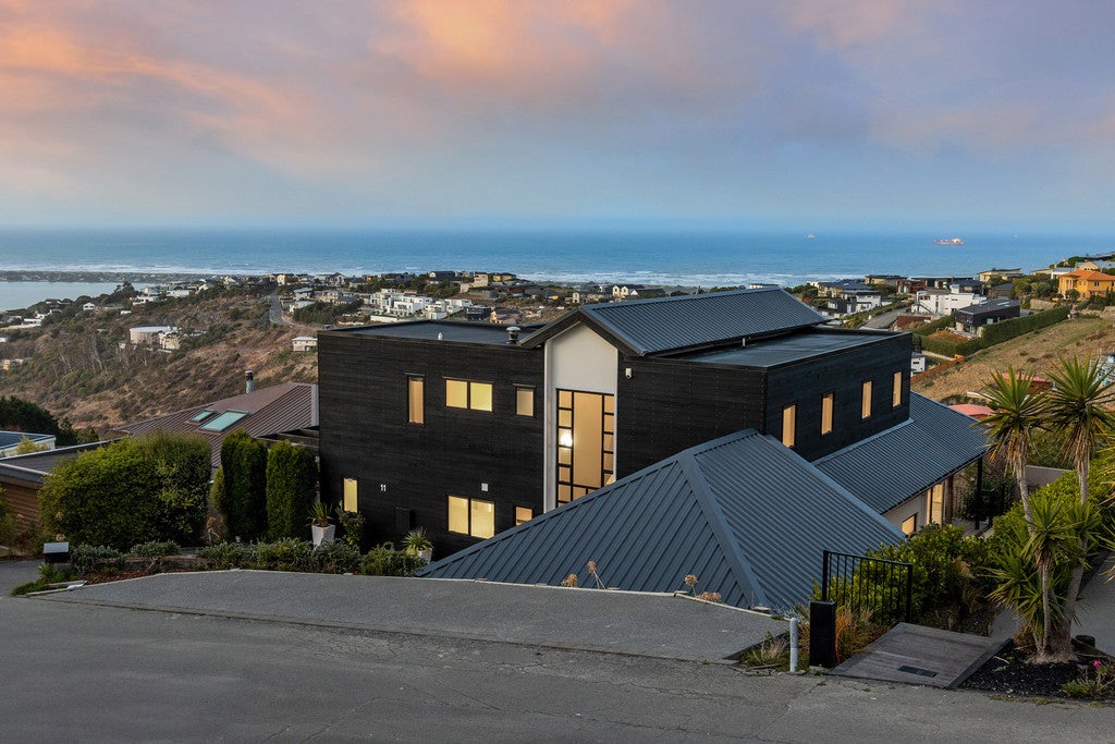 20 Drayton Drive, Mount Pleasant, Christchurch - Carousel 1