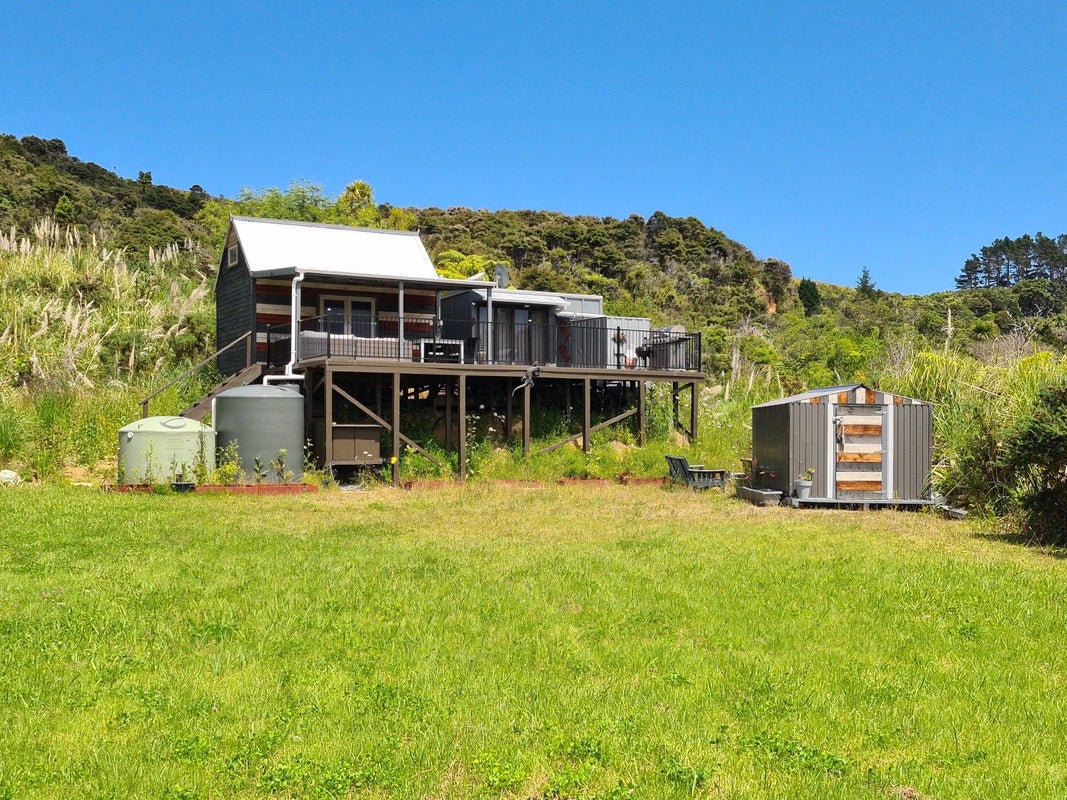 1830 Colville Road, Amodeo Bay - Carousel 1