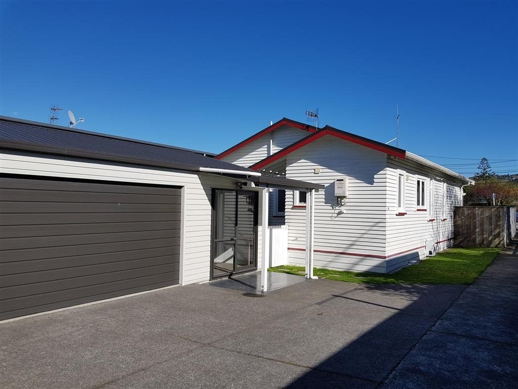 160 Kings Crescent, Hutt Central, Lower Hutt - Carousel 2
