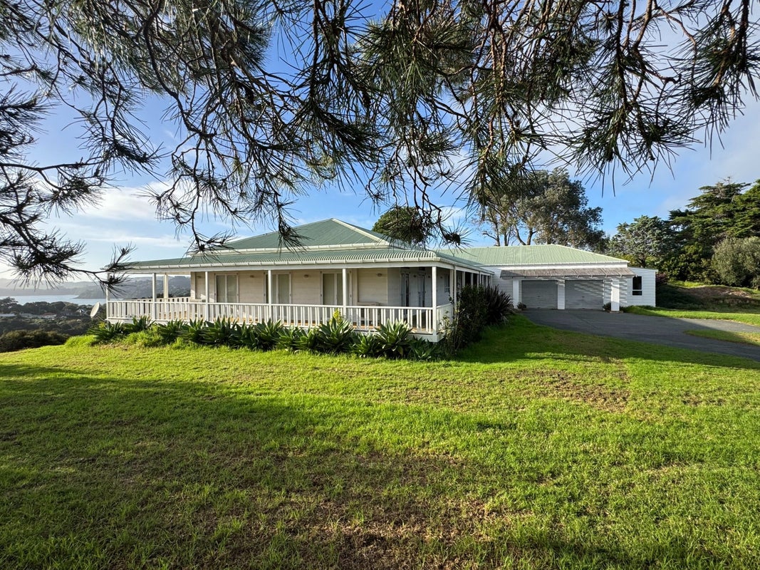 123 Sea View Road, Ostend, Waiheke Island - Carousel 2