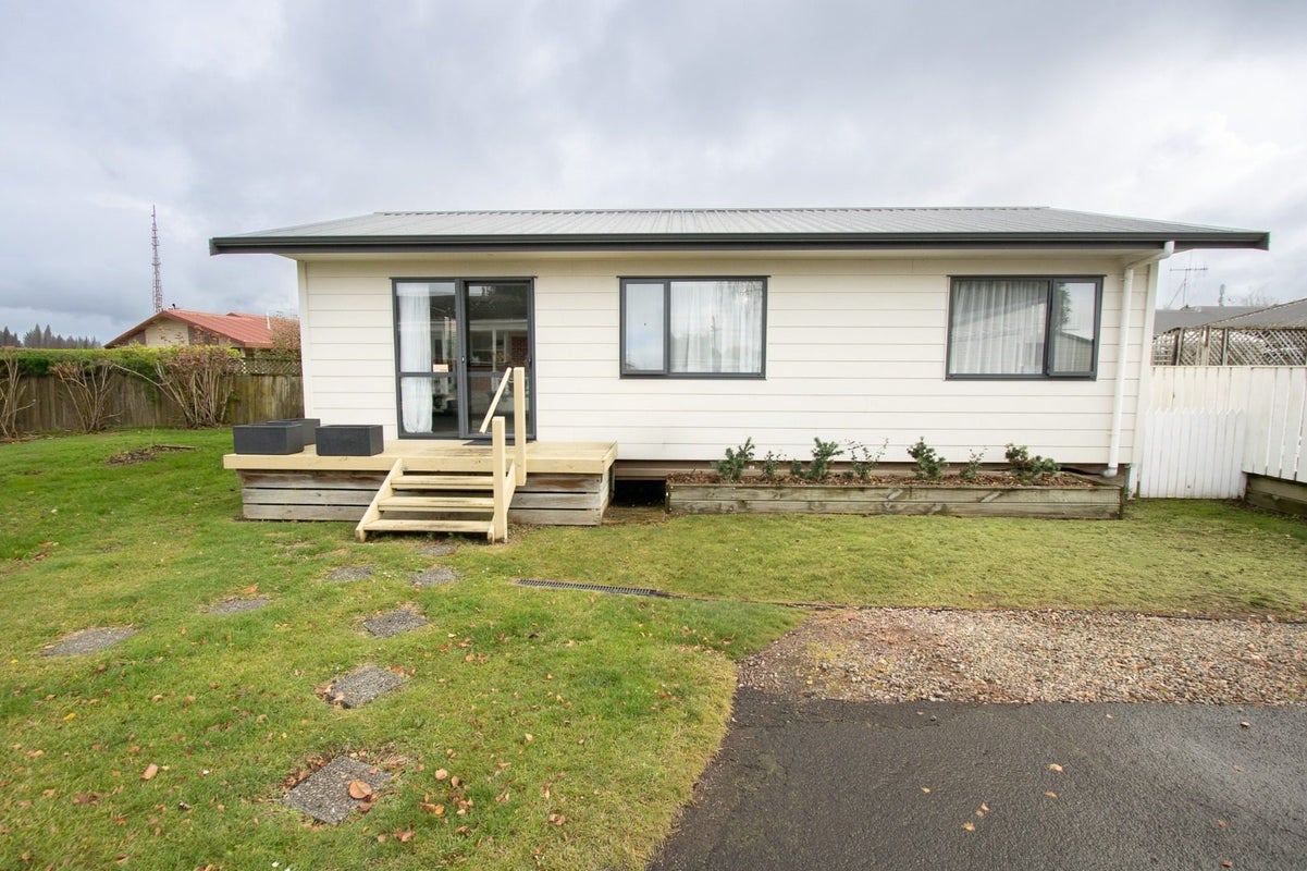 229 Shakespeare Street, Leamington, Cambridge - Carousel 2