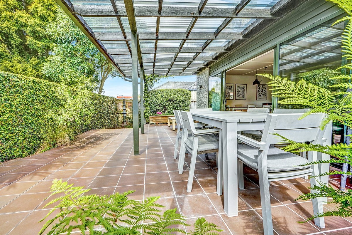 24 Casey Avenue, Fairfield, Hamilton - Carousel 2