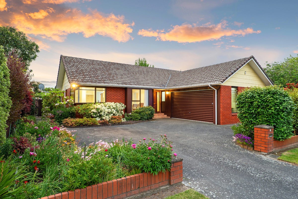 21 Rubens Place, Burnside, Christchurch - Carousel 1