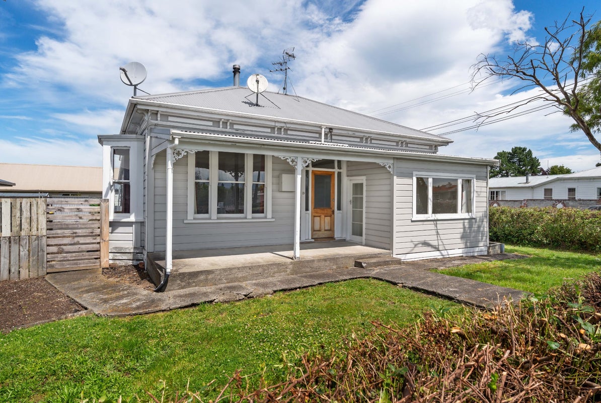 19 South Road, Kuripuni, Masterton - Carousel 1