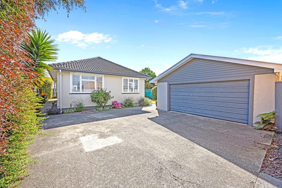 4/160 Breezes Road, Aranui, Christchurch - Carousel 2