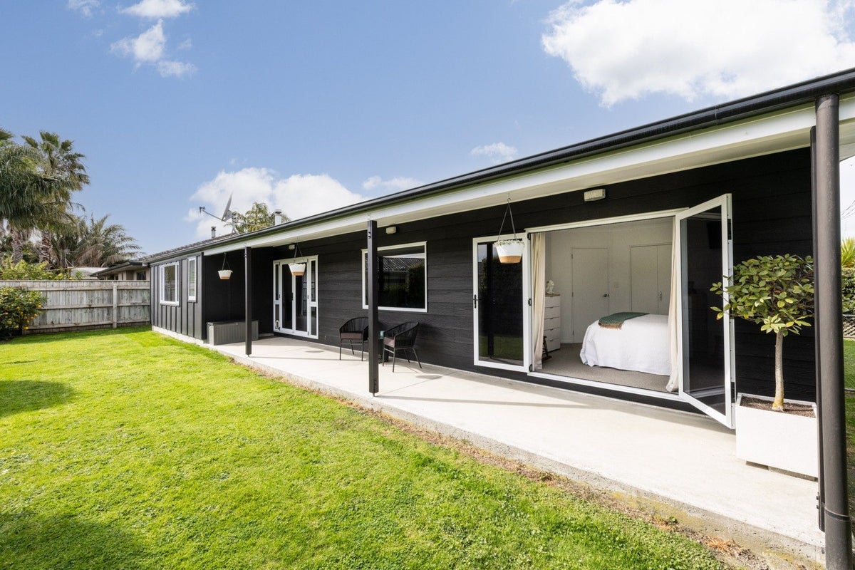 13A Anzac Avenue, Onekawa, Napier - Carousel 1