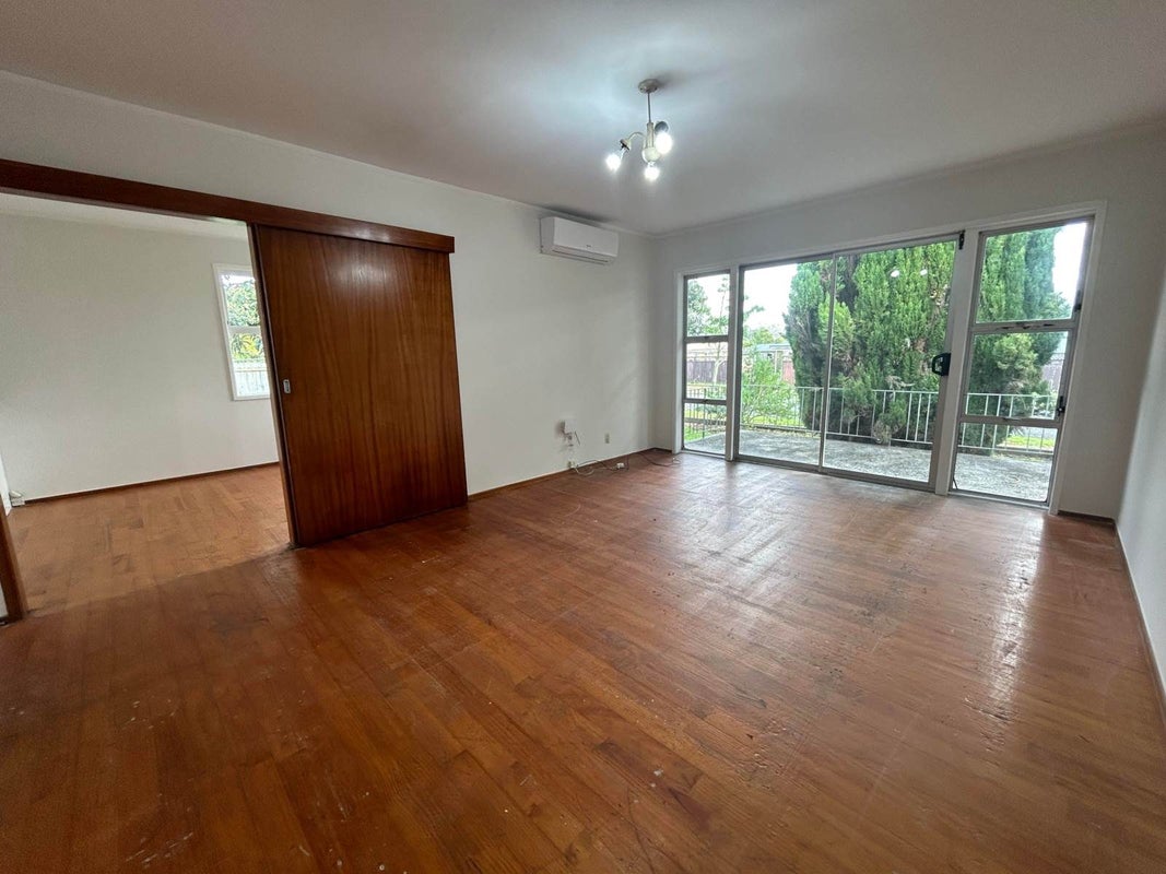 2A Dalry Place, Mangere Bridge, Auckland - Carousel 2