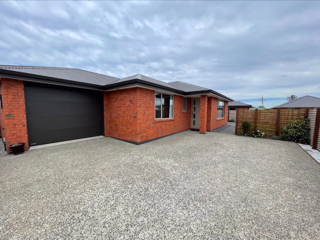 216A Gordon Road, Mosgiel, Mosgiel - Carousel 1