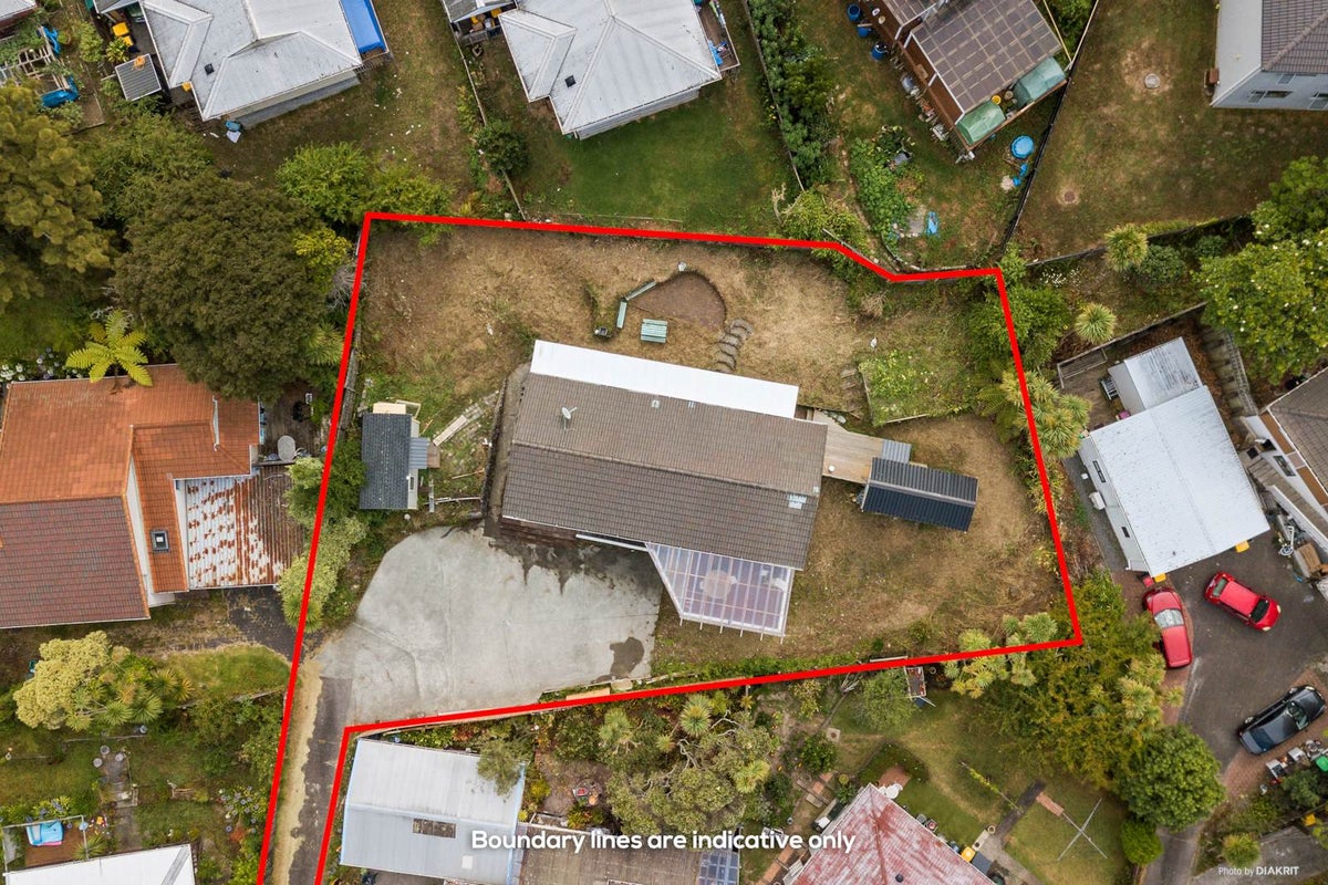 34 Clyma Place, Massey, Auckland - Carousel 2