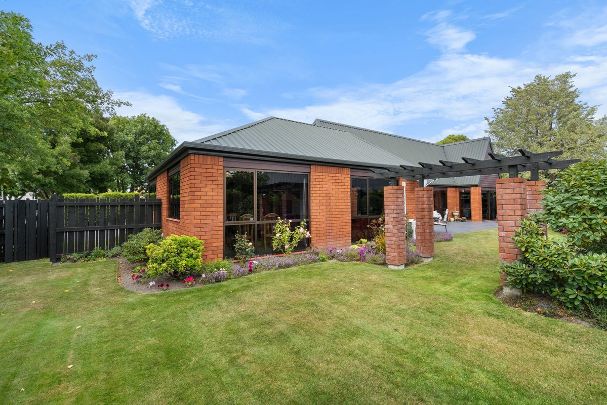 14 Brockhall Lane, Avonhead, Christchurch - Carousel 1