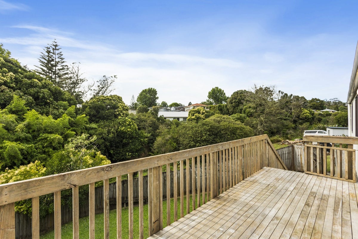 85A Fairclough Road, Beach Haven, Auckland - Carousel 2
