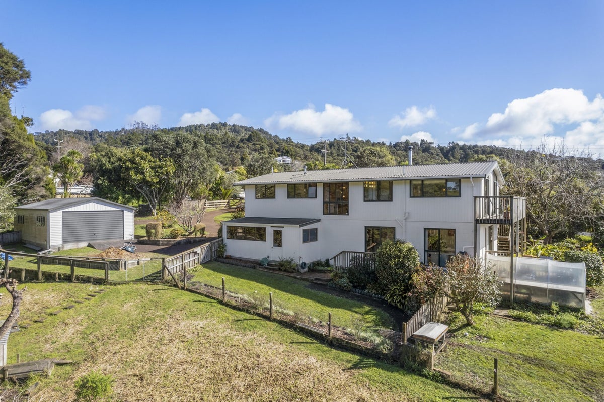 706 Huia Road, Parau, Auckland - Carousel 2