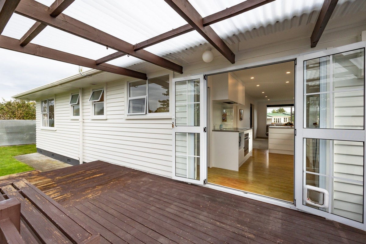 4 Tingey Place, Awapuni, Palmerston North - Carousel 2