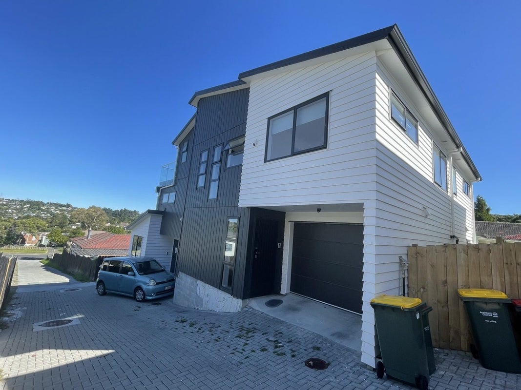59B Cedar Heights Avenue, Massey, Auckland - Carousel 1