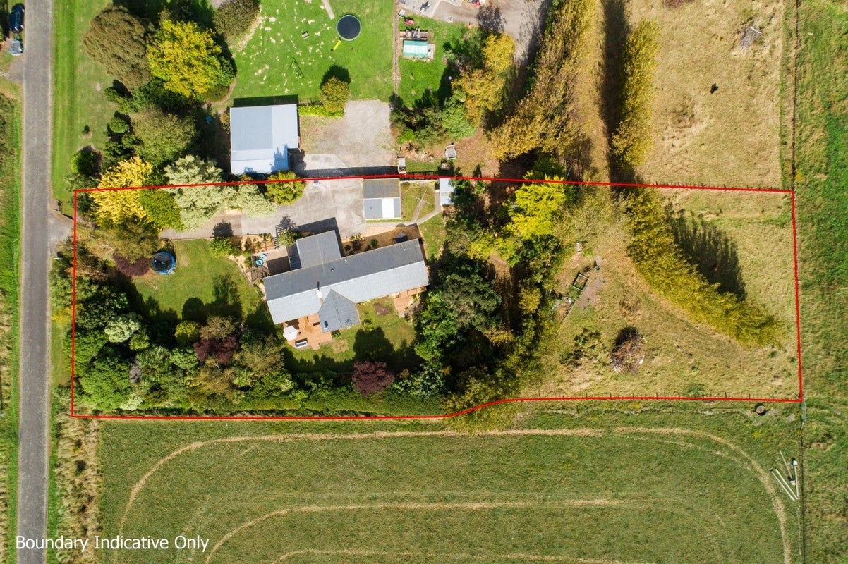 23 Eyre Road, Linton, Palmerston North - Carousel 48