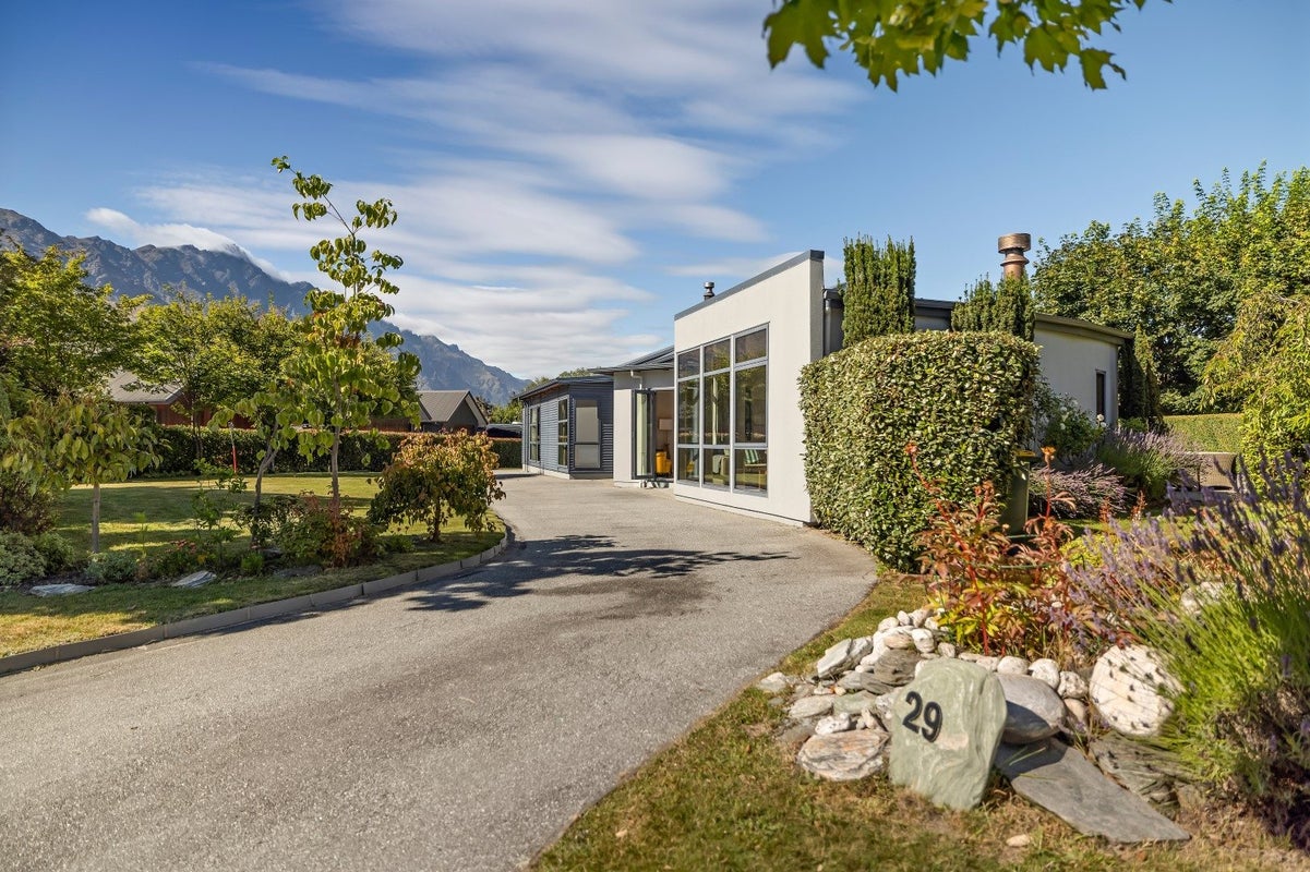 29 Ferry Hill Drive, Lower Shotover, Queenstown - Carousel 1