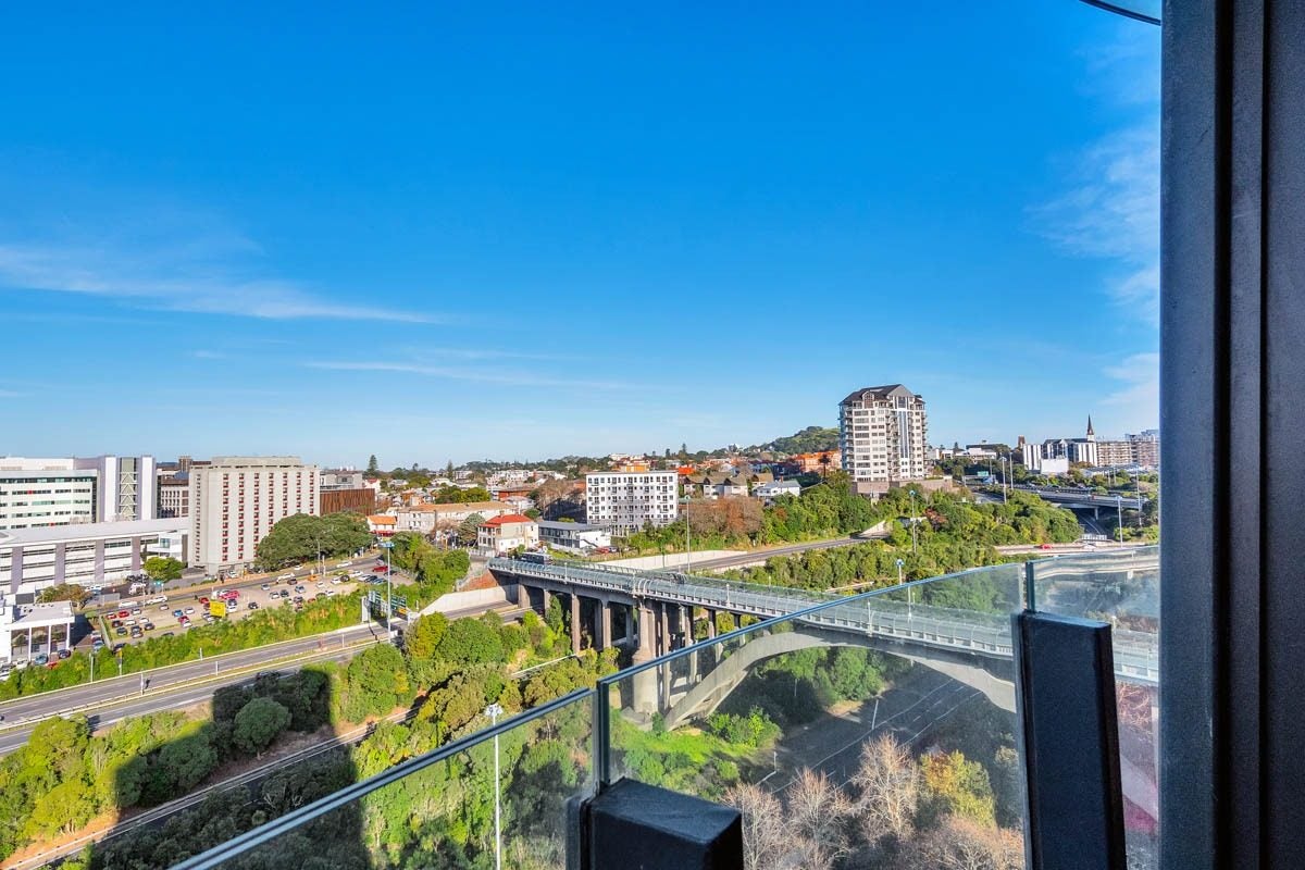 702/18 St Martins Lane, Grafton, Auckland - Carousel 1
