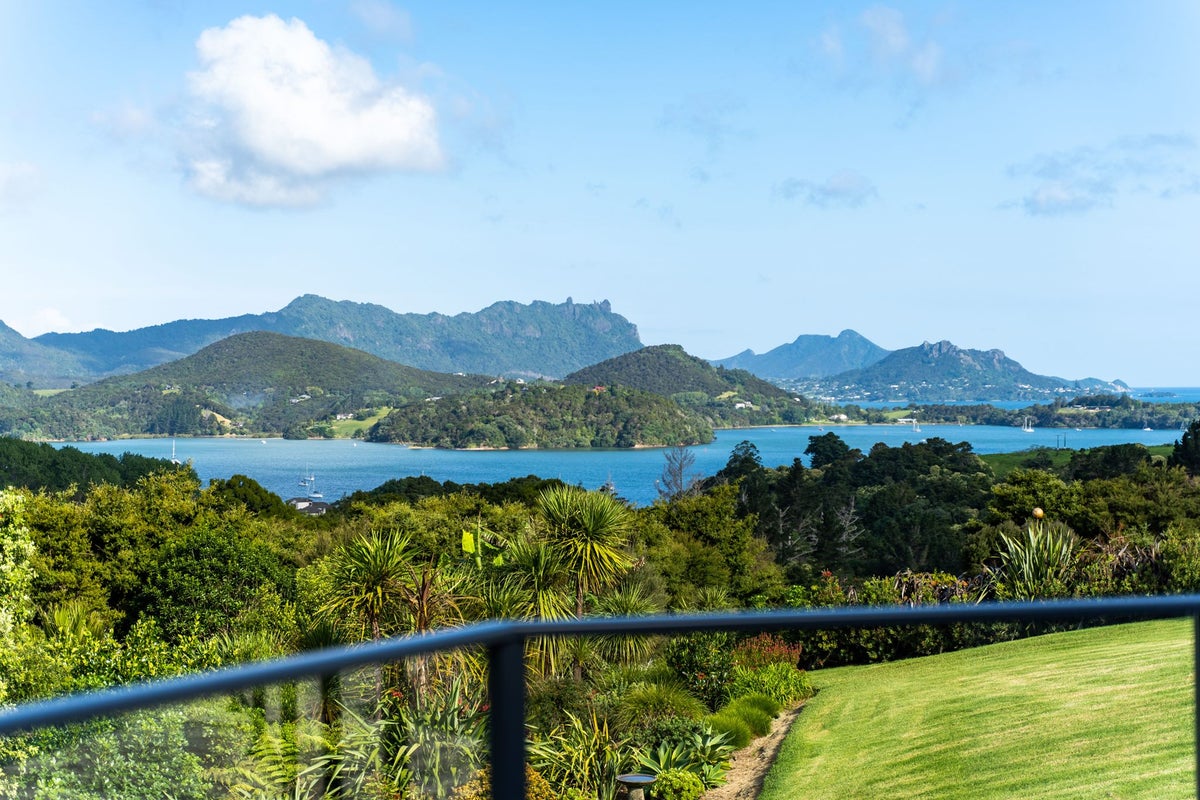 94 Pepi Road, Whangarei - Carousel 1