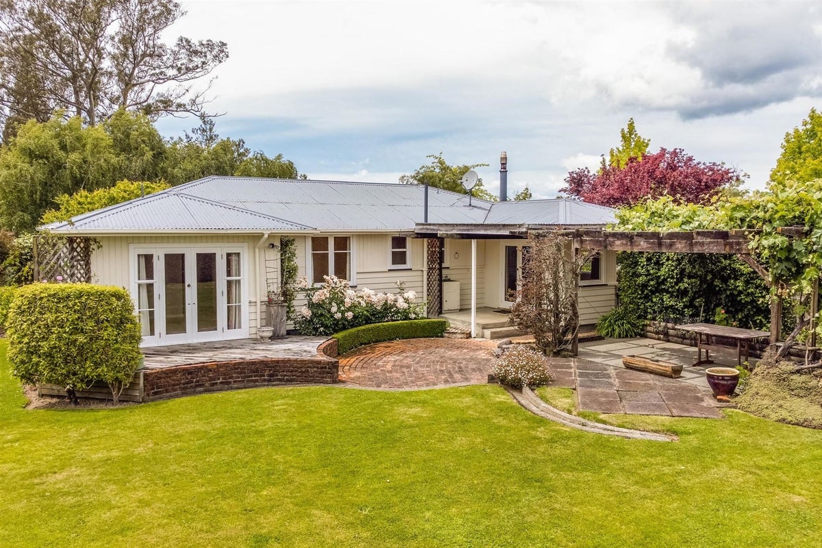 37 Titoki Street, Lansdowne, Masterton - Carousel 2