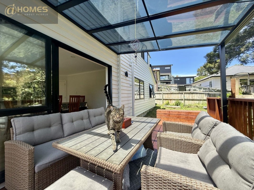 70 Sungrove Rise, Sunnyvale, Auckland - Carousel 1