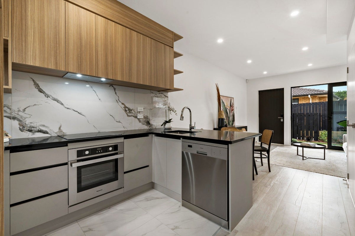 4/39 Brandon Road, Glen Eden, Auckland - Carousel 2