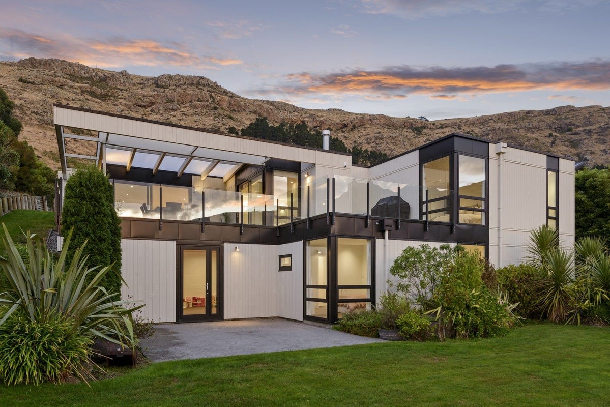 21 Morgans Valley, Heathcote Valley, Christchurch - Carousel 2