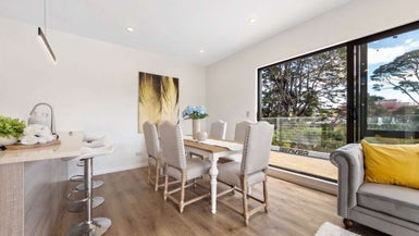 19 Don Oliver Lane, Glen Eden, Auckland - Carousel 1