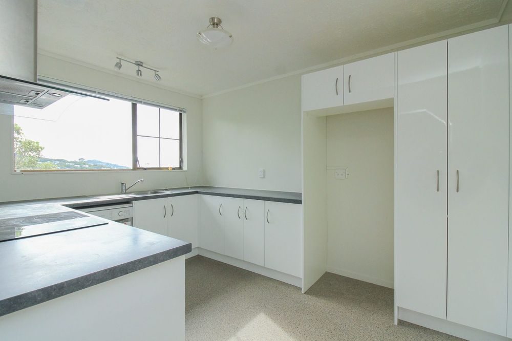 67B Thurleigh Grove, Karori, Wellington - Carousel 2