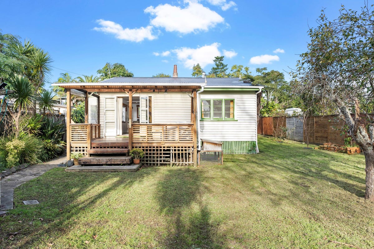 174 Henderson Valley Road, Henderson, Auckland - Carousel 2