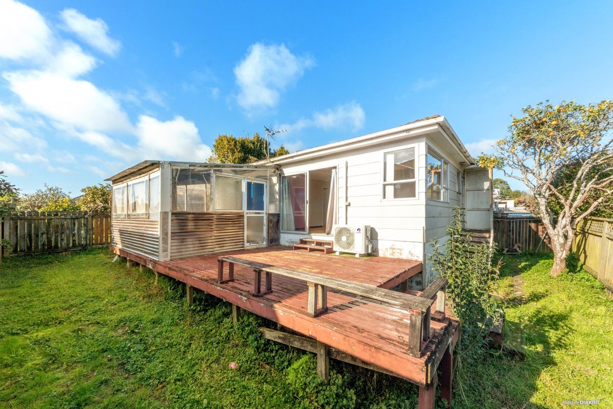 9/26 Islington Avenue, New Lynn, Auckland - Carousel 1