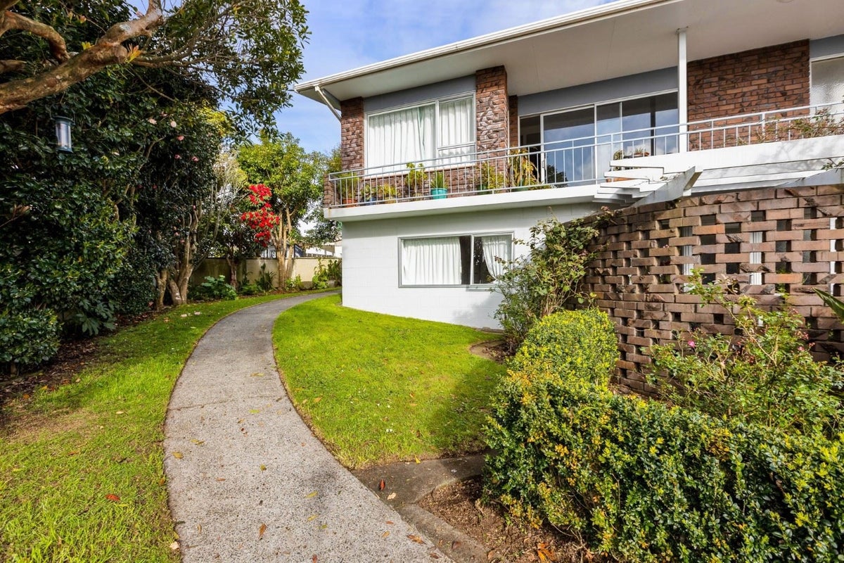 18D Montana Place, Merrilands, New Plymouth - Carousel 19