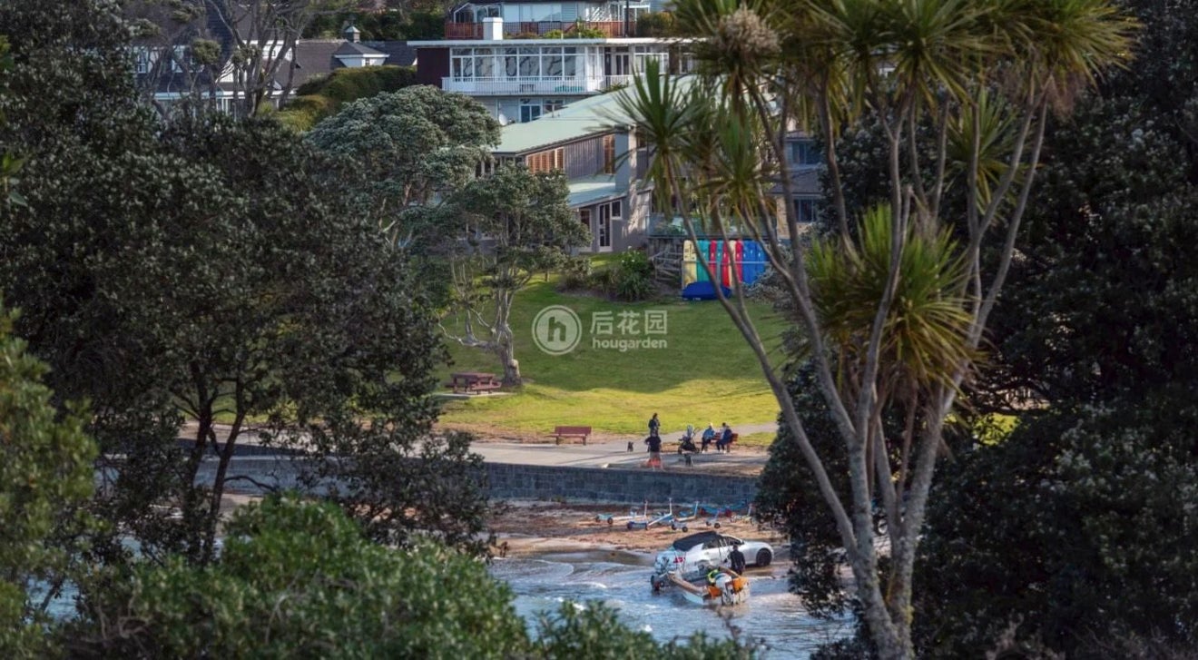 5 Churchill Road, Murrays Bay, Auckland - Carousel 21