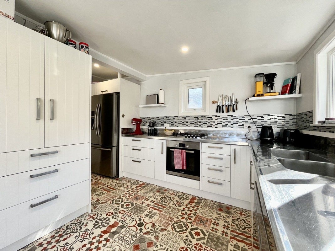 20 HECTOR Street, Petone, LOWER HUTT - Carousel 2