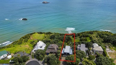 15 Ngatira Road, Waimauku - Carousel 1
