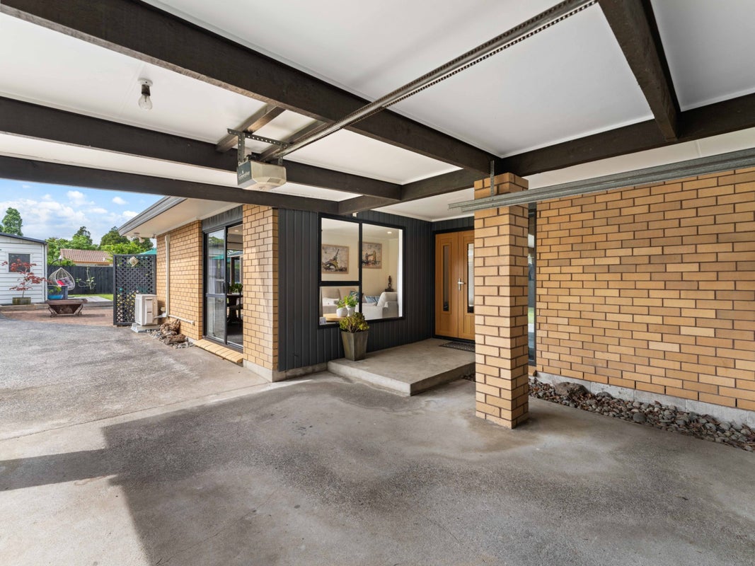 26 Beaumaris Way, Conifer Grove, Takanini - Carousel 2