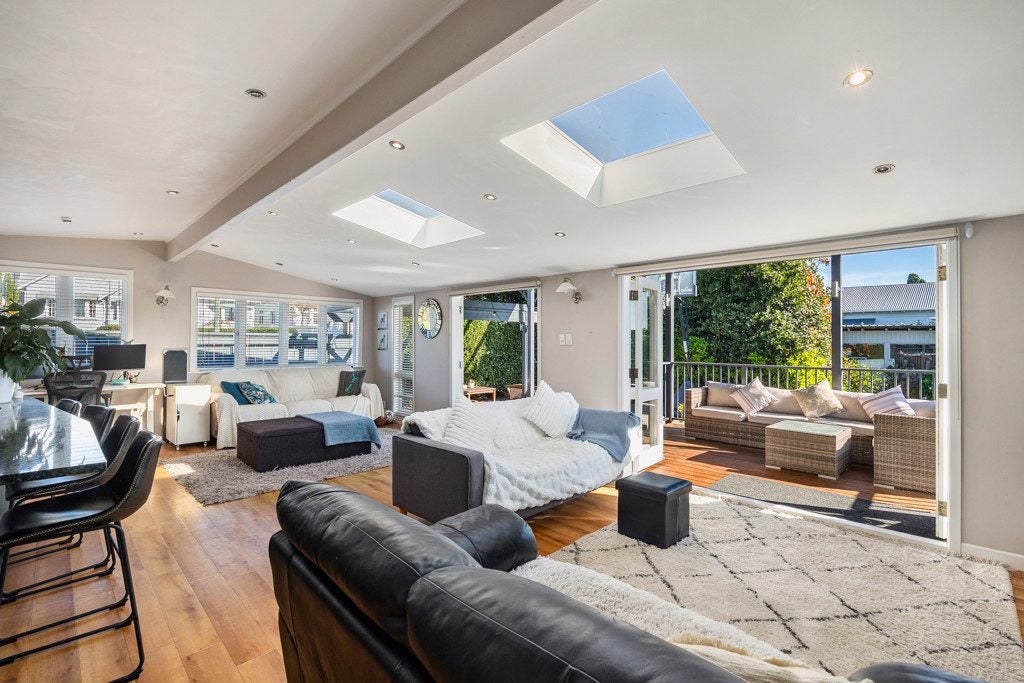 95 Alberton Avenue, Mount Albert, Auckland - Carousel 2