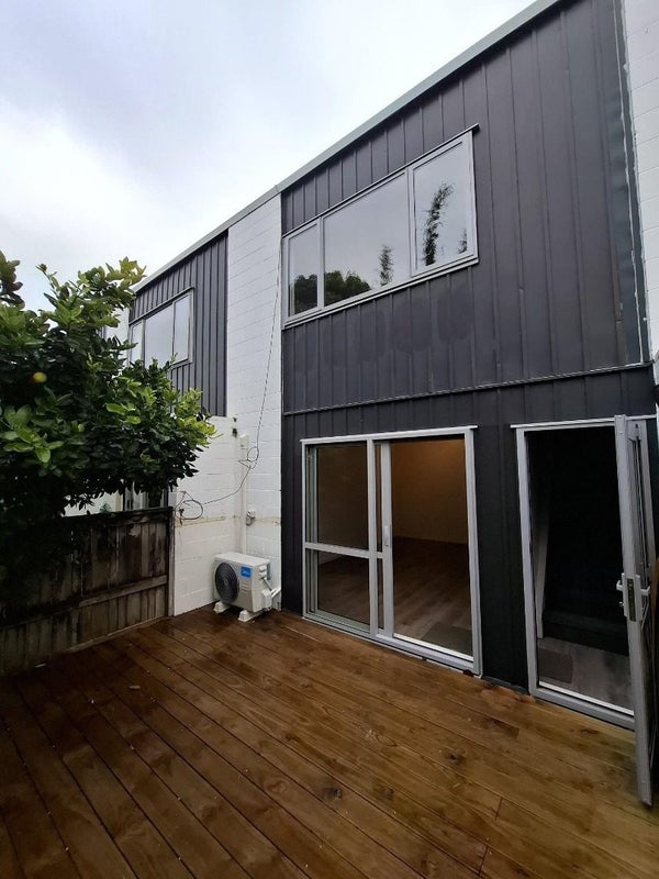 18/10 George Street, Mount Eden, Auckland - Carousel 2