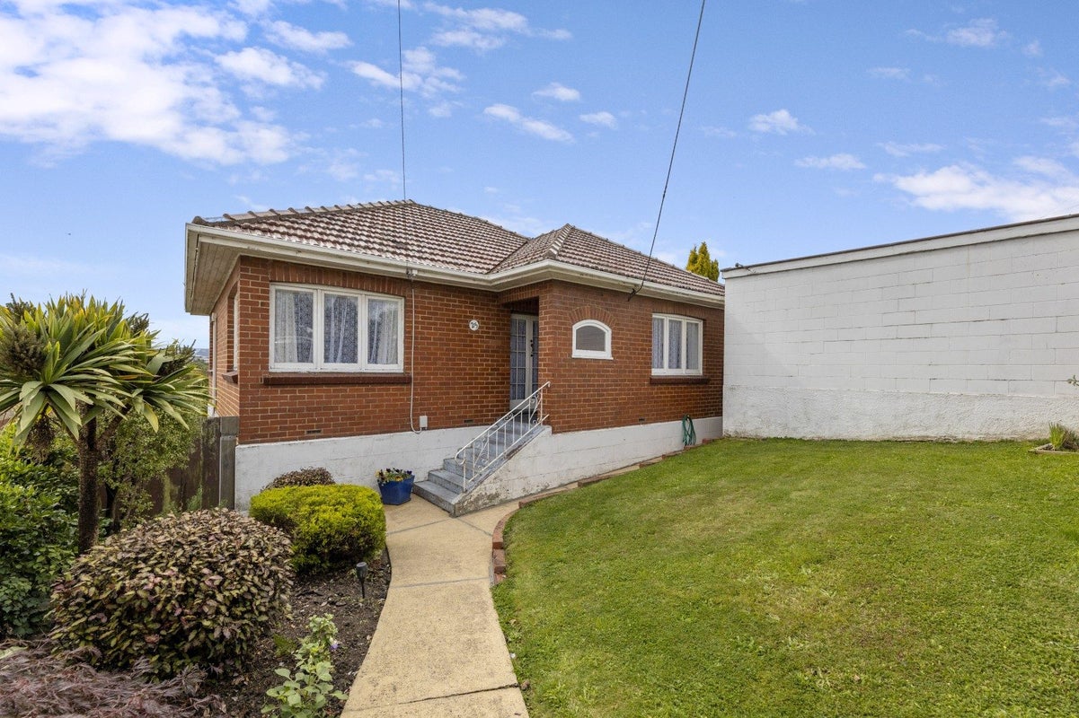 25 Riselaw Road, Calton Hill, Dunedin - Carousel 1