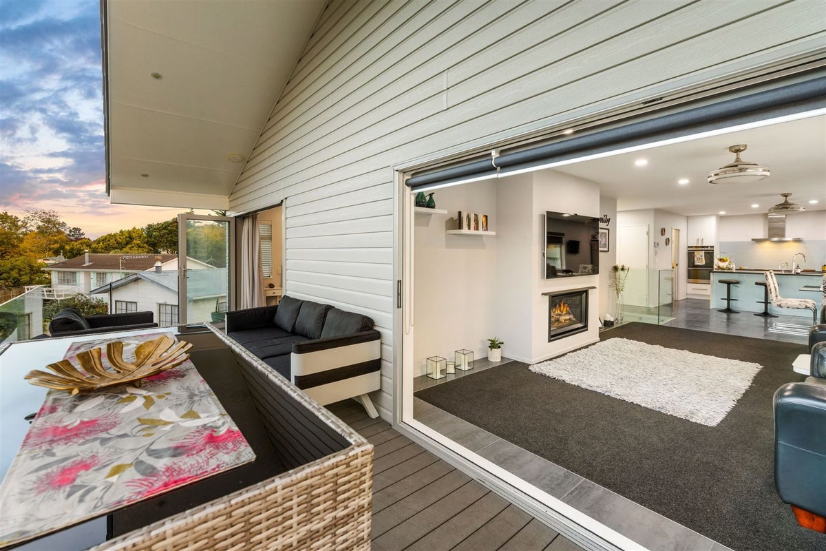 10 Patrice Place, Massey, Auckland - Carousel 2