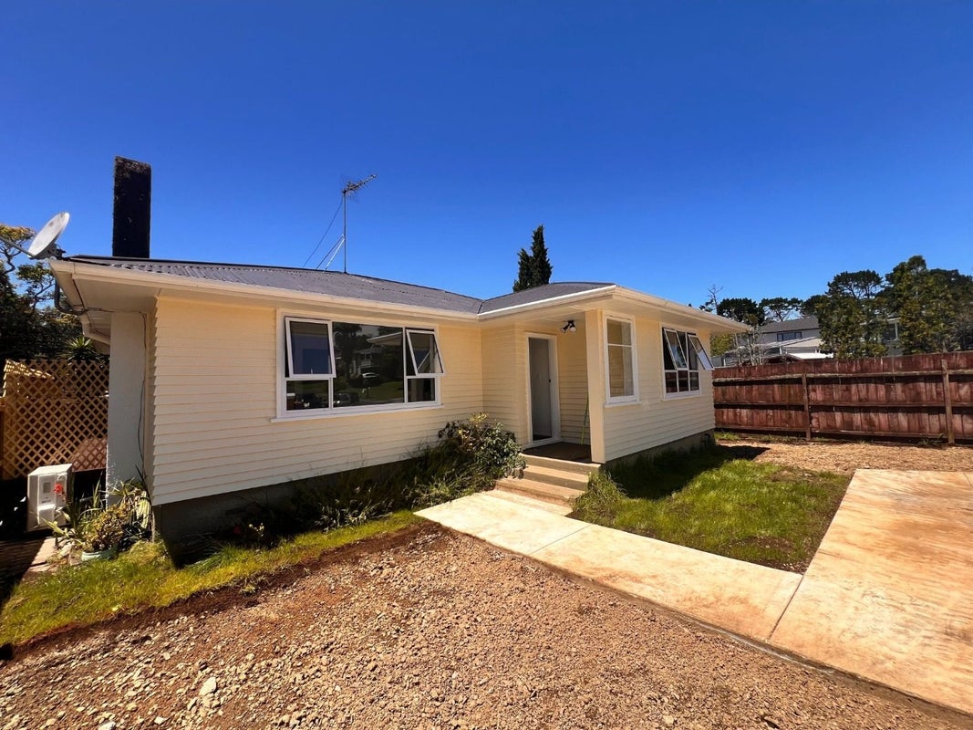 34 Cutler Street, New Lynn, Auckland - Carousel 1