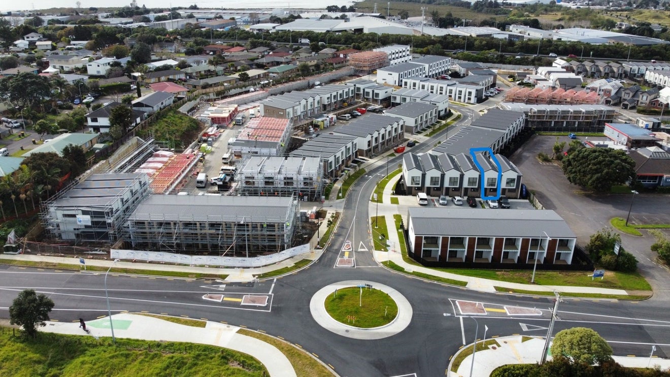 21 Huri Street, Mangere Bridge, Auckland - Carousel 1