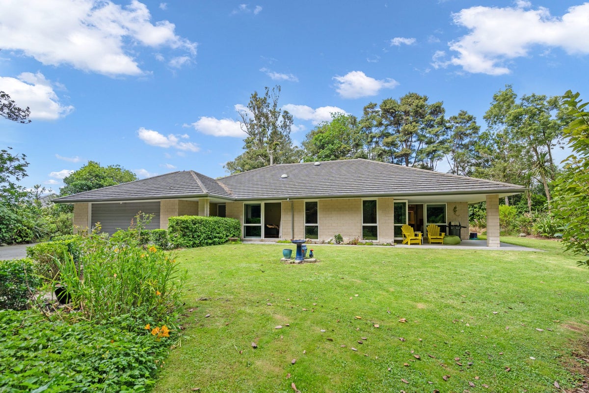 11 Cookham Place, Whangarei - Carousel 2