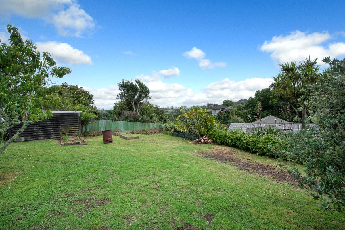 10 Mabbett Lane, Waimauku, Waimauku - Carousel 21