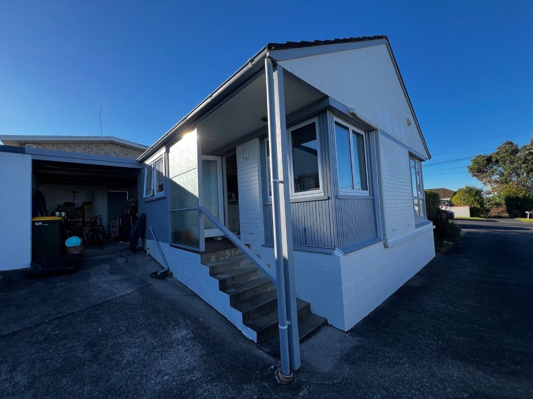 1/7 Richards Avenue, Forrest Hill, Auckland - Carousel 2
