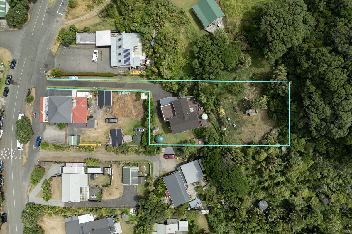 24 Seaview Road, New Lynn - Carousel 20
