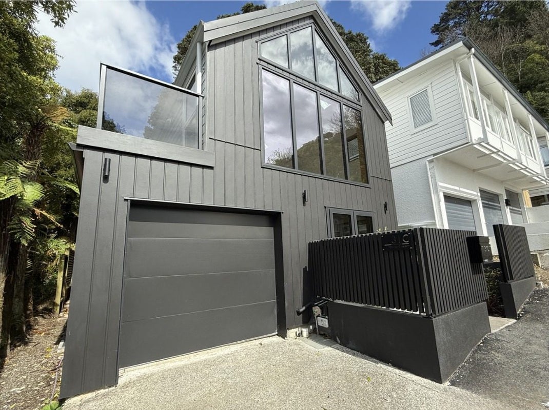 31C Patanga Crescent, Thorndon, Wellington - Carousel 10