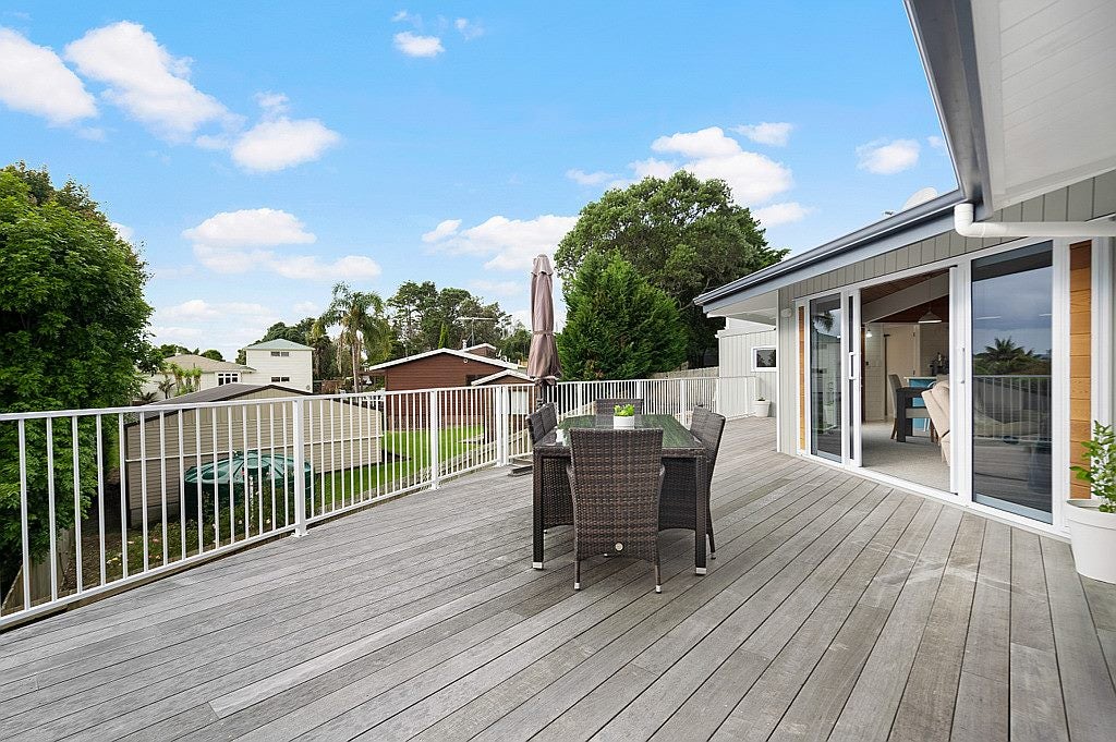 4 Gibbia Way, Beachlands, Auckland - Carousel 2