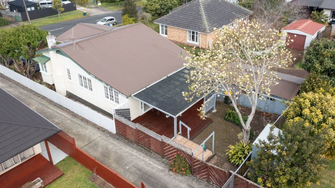 30A Wattle Street, New Lynn, Auckland - Carousel 1