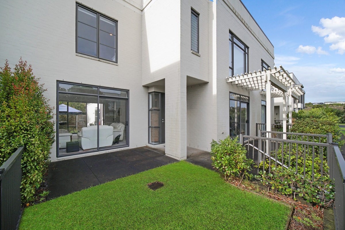 76 Bluegrey Avenue, Stonefields, Auckland - Carousel 2